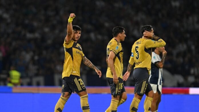 Adam Bareiro abrió el marcador para Boca ante Talleres en el Mario Alberto Kempes